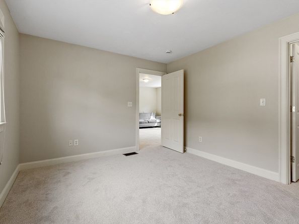 11 Cole Dr 11, Hopkinton MA 01748