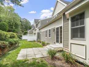11 Cole Dr 11, Hopkinton MA 01748