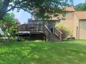 10 Kings Row Ln, Framingham MA 01701