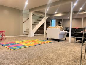 10 Kings Row Ln, Framingham MA 01701
