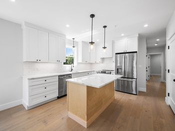 3 Franklin St