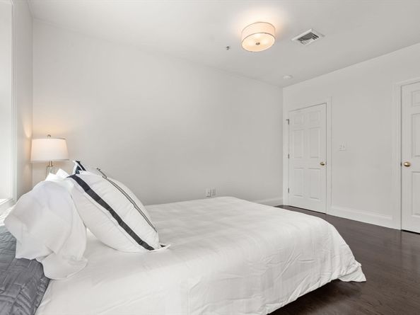 10 E Springfield St 4, Boston MA 02118