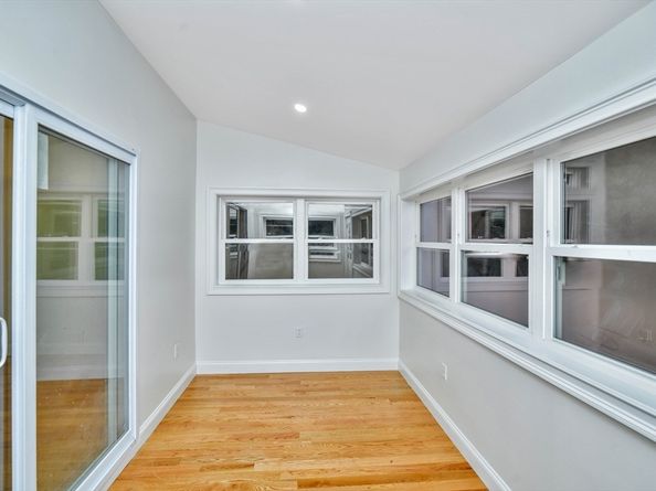 10 Exeter St, Brockton MA 02302