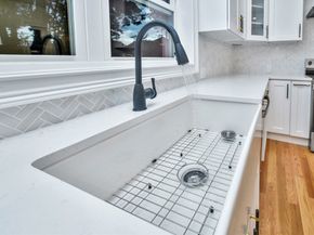 10 Exeter St, Brockton MA 02302