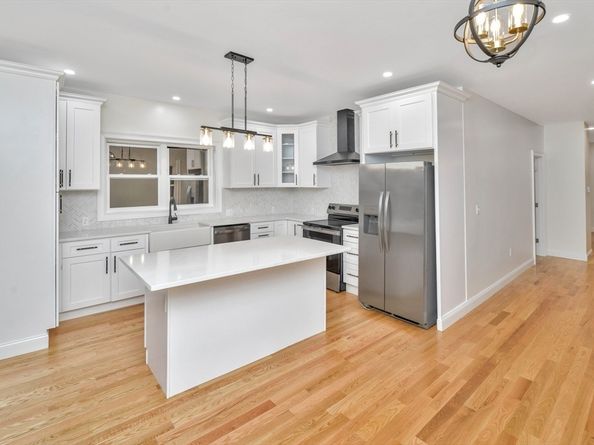 10 Exeter St, Brockton MA 02302