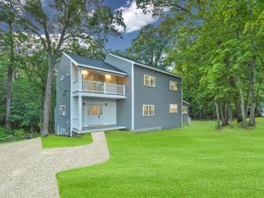 10 Exeter St, Brockton MA 02302
