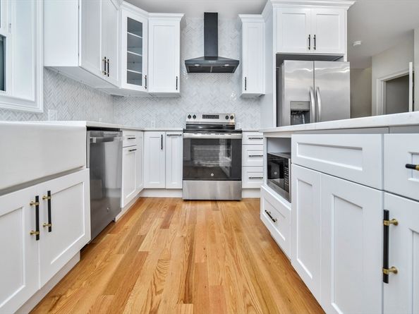 10 Exeter St, Brockton MA 02302