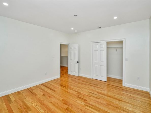 10 Exeter St, Brockton MA 02302