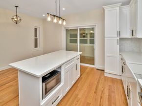 10 Exeter St, Brockton MA 02302
