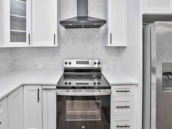 10 Exeter St, Brockton MA 02302