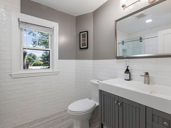 46 Oakwood St, Boston MA 02136