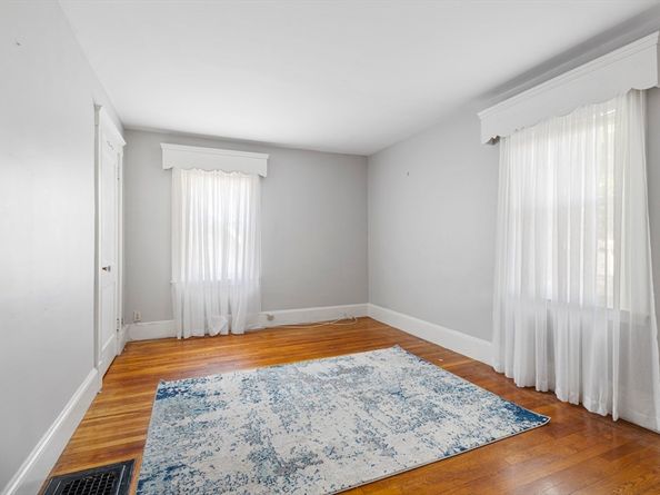 46 Oakwood St, Boston MA 02136