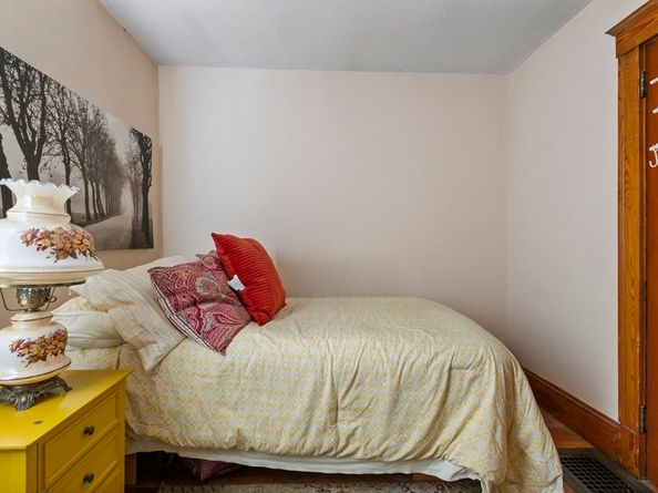 46 Oakwood St, Boston MA 02136