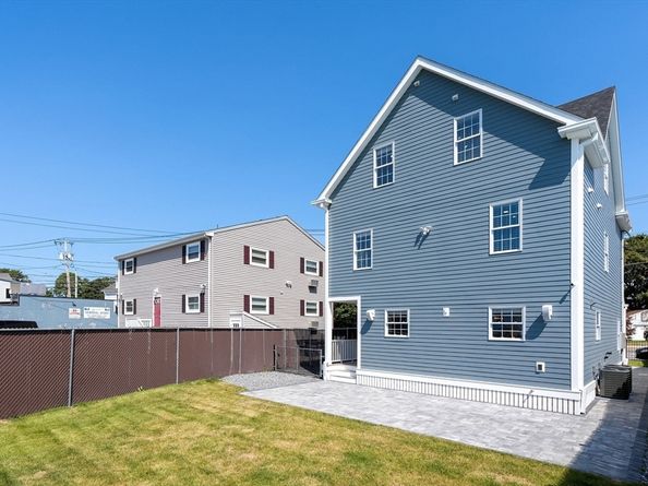 1 Wall St, Quincy MA 02169