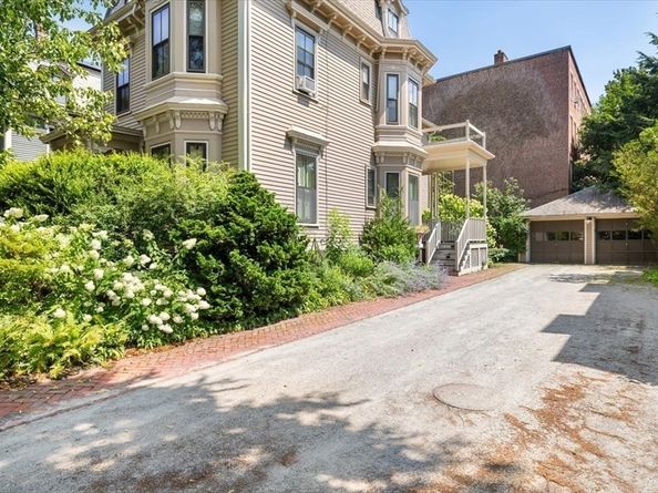26 Linnaean Street 3, Cambridge MA 02138