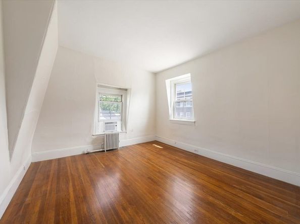 26 Linnaean Street 3, Cambridge MA 02138
