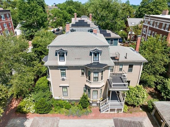 26 Linnaean Street 3, Cambridge MA 02138