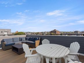 197-207 Maverick St 204, Boston MA 02128