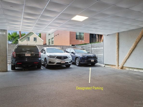 197-207 Maverick St 204, Boston MA 02128