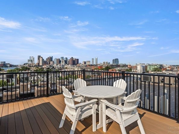 197-207 Maverick St 204, Boston MA 02128