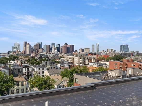 197-207 Maverick St 204, Boston MA 02128