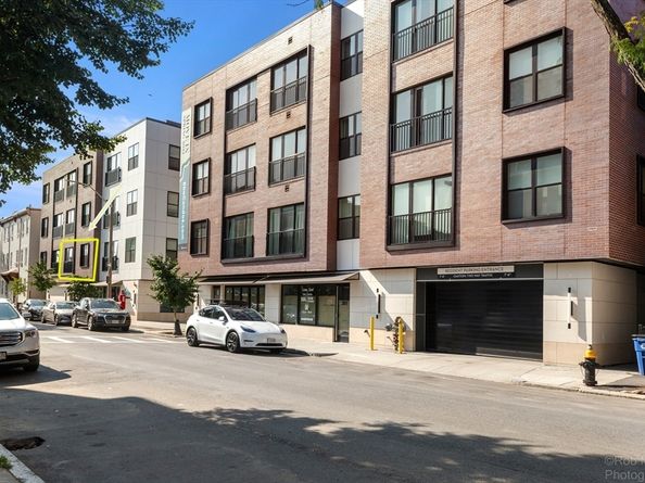 197-207 Maverick St 204, Boston MA 02128