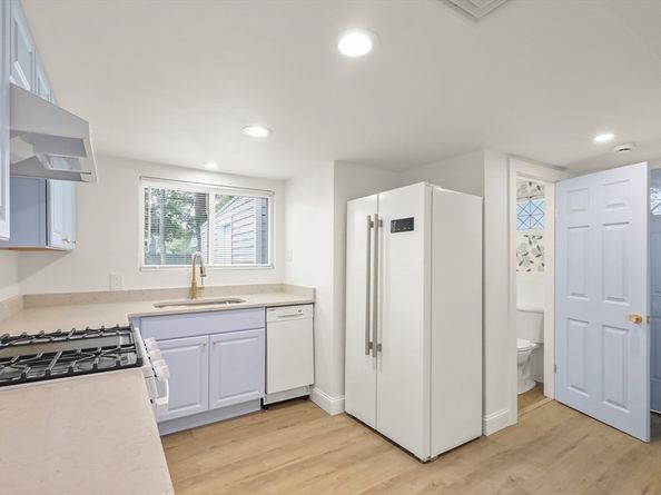 49 Shore Ave, Wareham MA 02571