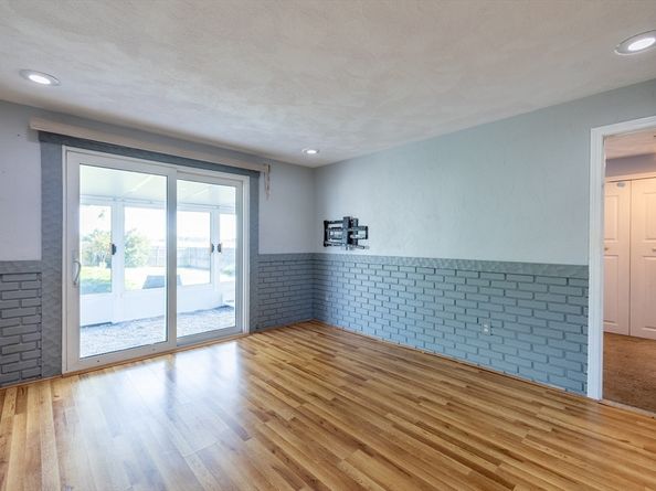 28 Naples Ave, Saugus MA 01906