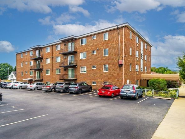 30 Rich St 17, Malden MA 02148