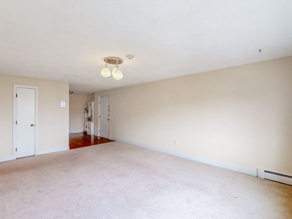 30 Rich St 17, Malden MA 02148