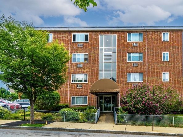 30 Rich St 17, Malden MA 02148