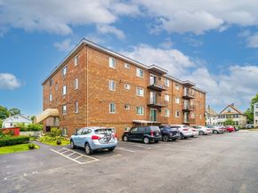 30 Rich St 17, Malden MA 02148