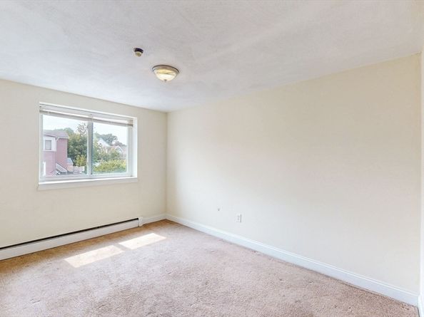 30 Rich St 17, Malden MA 02148