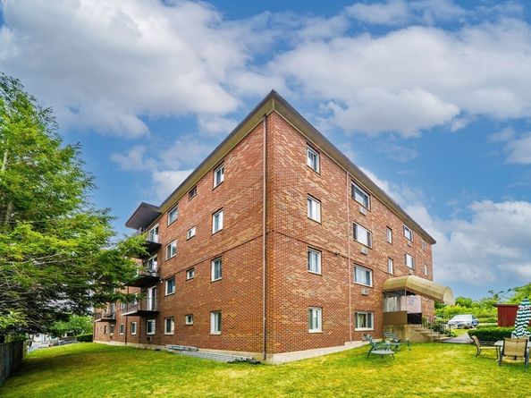 30 Rich St 17, Malden MA 02148