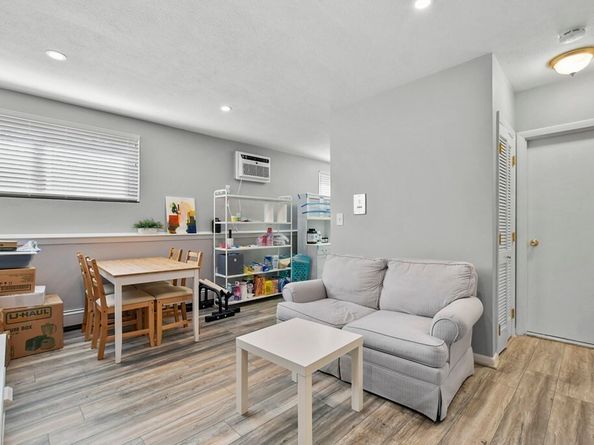 180-A River Street 10, Waltham MA 02453