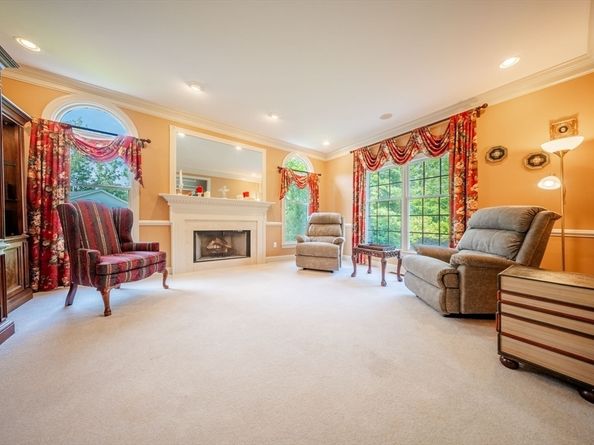 169 Pinecrest Rd, Holliston MA 01746
