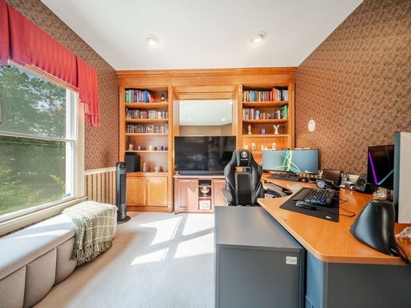 169 Pinecrest Rd, Holliston MA 01746