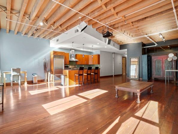 96 South St 3, Boston MA 02111