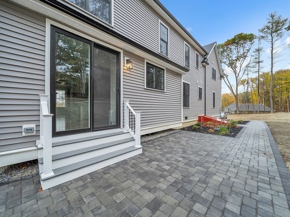 124 Meadow Rd, Bolton MA 01740