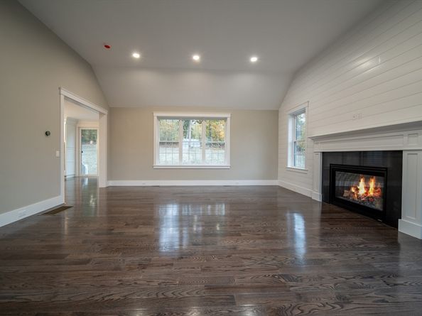 124 Meadow Rd, Bolton MA 01740