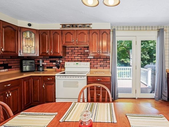 10 Highland St, Spencer MA 01562
