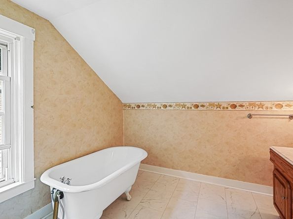 10 Highland St, Spencer MA 01562