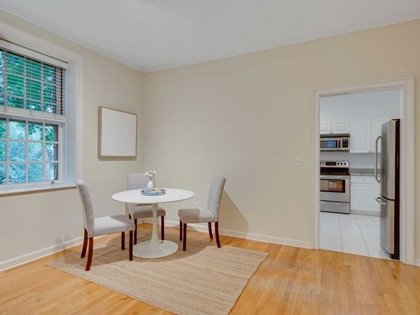 30 Cumberland Avenue 3W, Brookline MA 02445