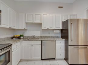 30 Cumberland Avenue 3W, Brookline MA 02445