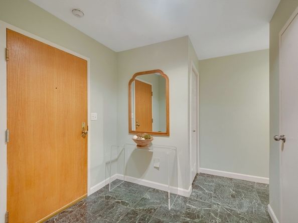 30 Cumberland Avenue 3W, Brookline MA 02445