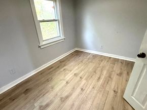 9 Winthtop St, Worcester MA 01604