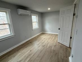 9 Winthtop St, Worcester MA 01604