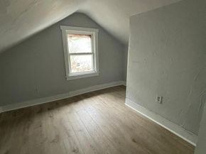 9 Winthtop St, Worcester MA 01604