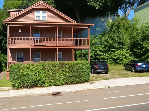9 Winthtop St, Worcester MA 01604