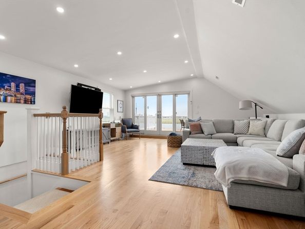 191 Court Rd 3, Winthrop MA 02152